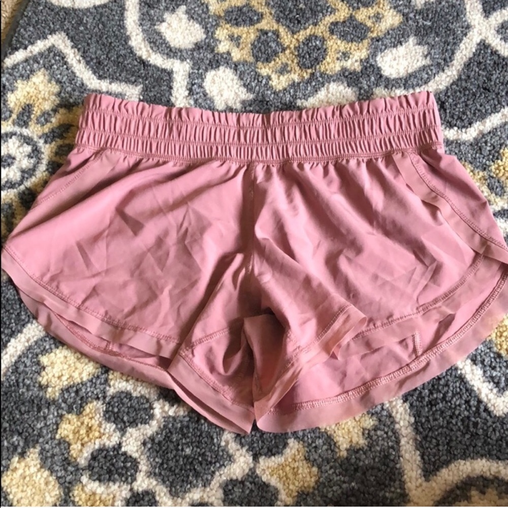 Lululemon short size 6 RESERVED